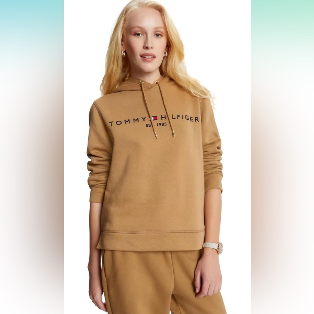 Women's Tommy Hilfiger Pull Over Sweater Tan/Brownish